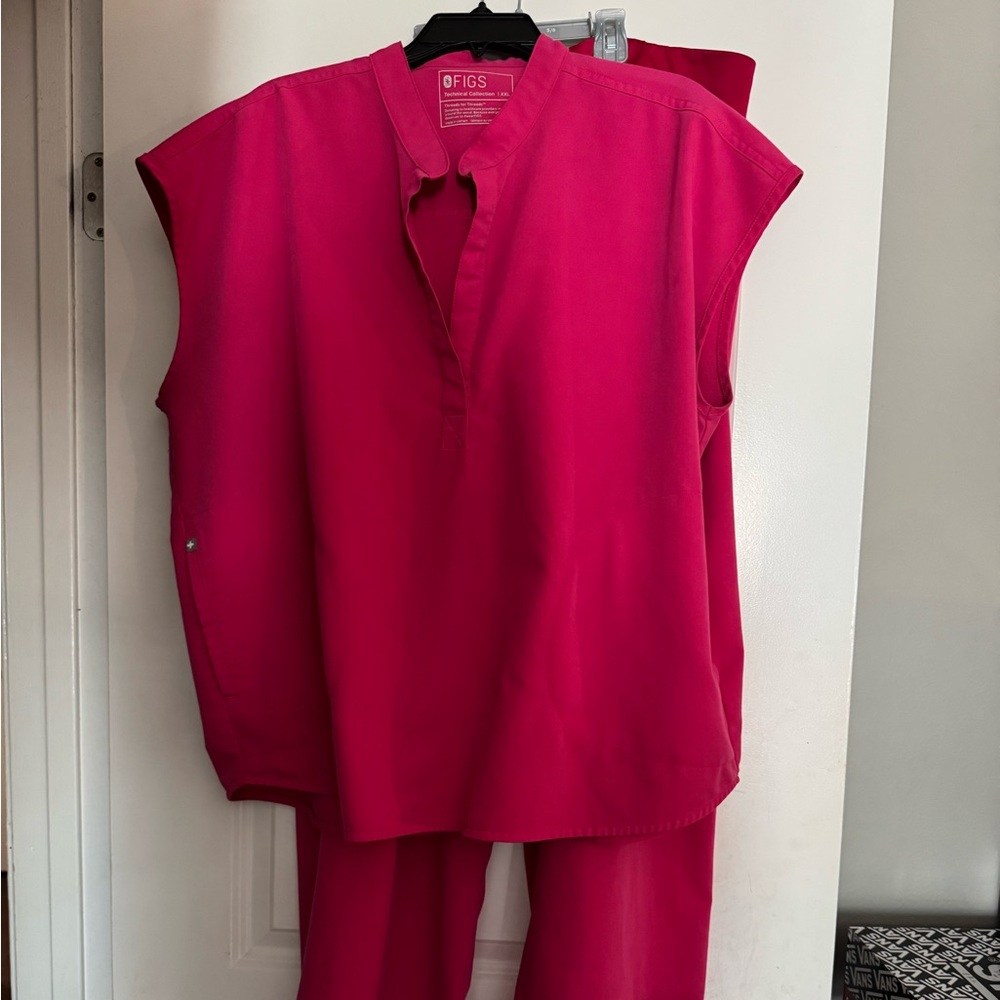 Figs Pink Scrubs Set